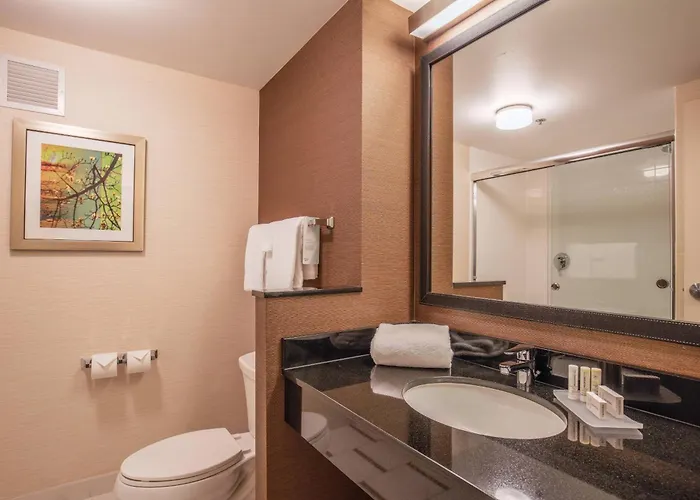 Fairfield And Downtown-river North Hotel 3*