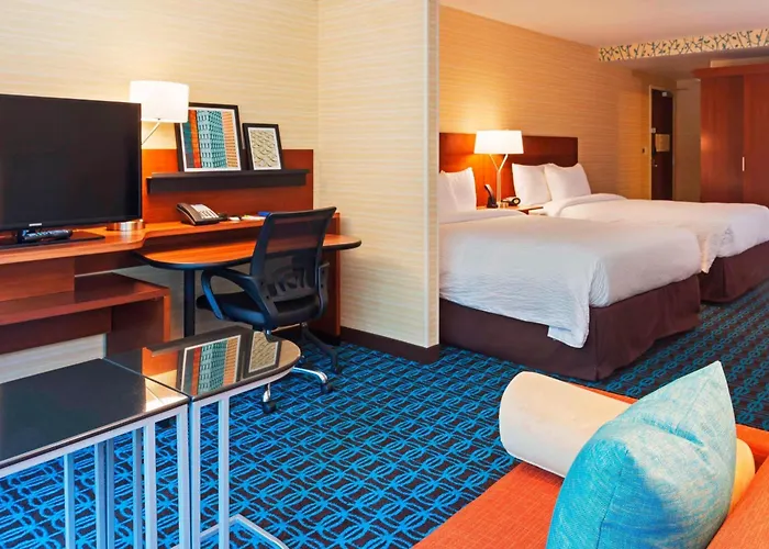 Fairfield And Downtown-river North Hotel Chicago