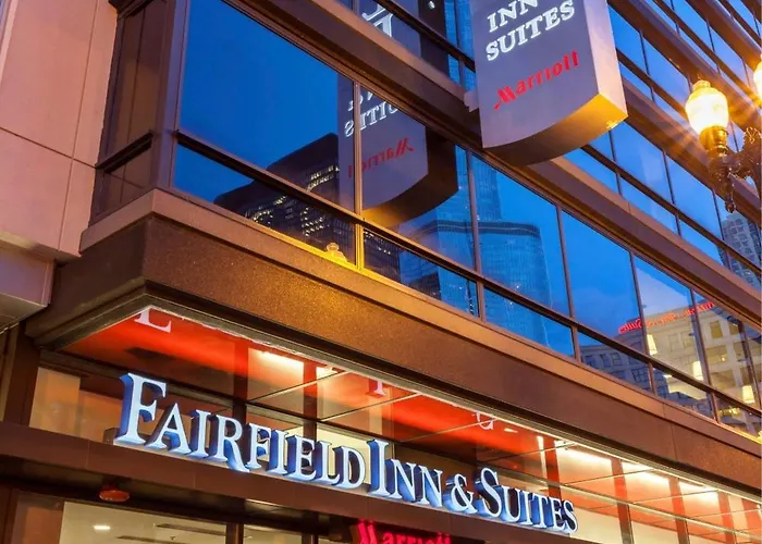 Fairfield And Downtown-river North 3*
