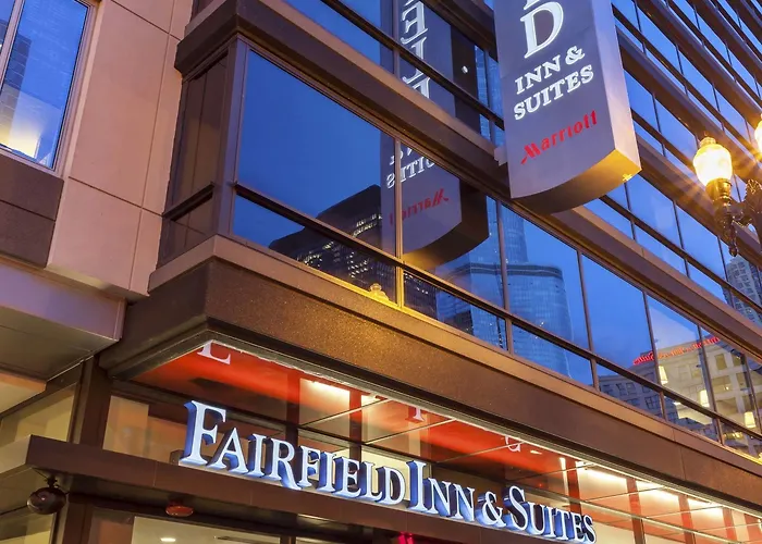 Fairfield And Downtown-river North 3*