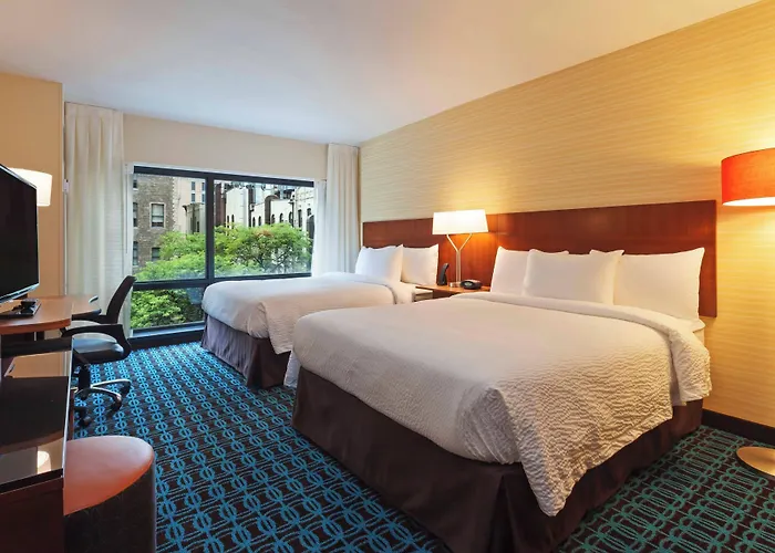 Hotel Fairfield And Downtown-river North 3*
